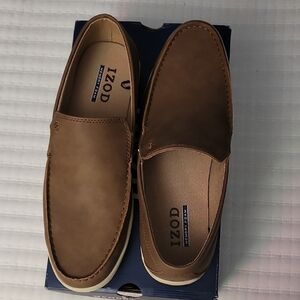 Izod Men's Tan Slip-On Loafers